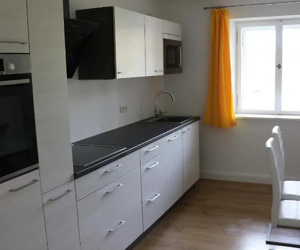 Zur Alten Schmiede Apartment *